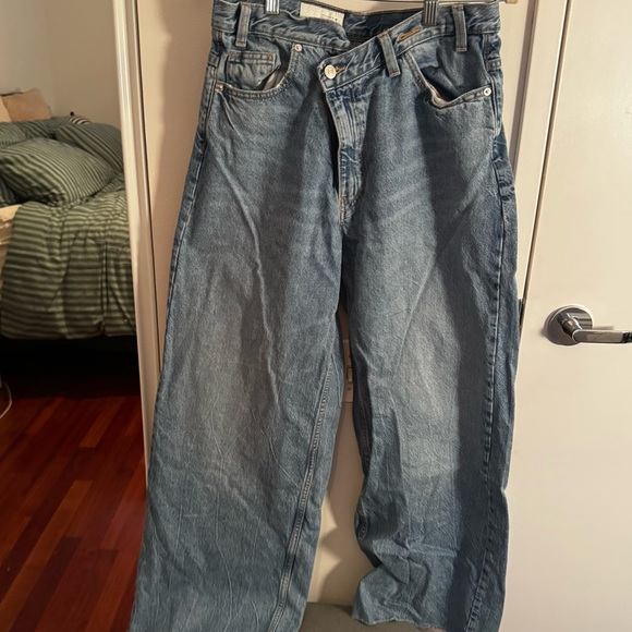 ZARA asymmetric cross over jeans - Picture 1 of 5